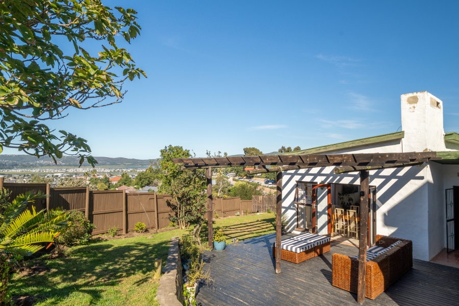 5 Bedroom Property for Sale in Heuwelkruin Western Cape